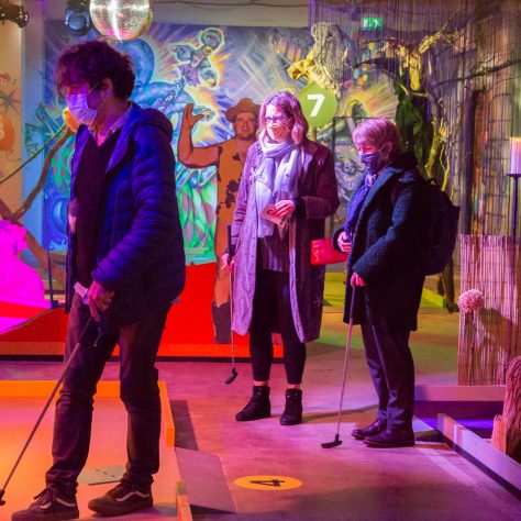 Wonder Golf was a Covid 19 compliant pop-up indoor crazy-golf installation! that will operate . Each of the holes paid tribute to local Hastings & St Leonards cultural events and heritage.